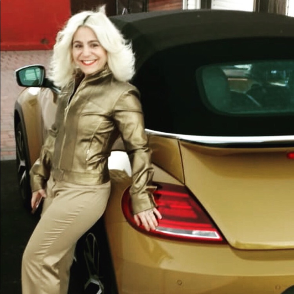 Meet your Posher, Antoinette